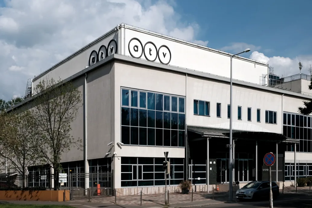 Az ATV megnevezte a kirúgott híradós, Gajdos Tamás utódját