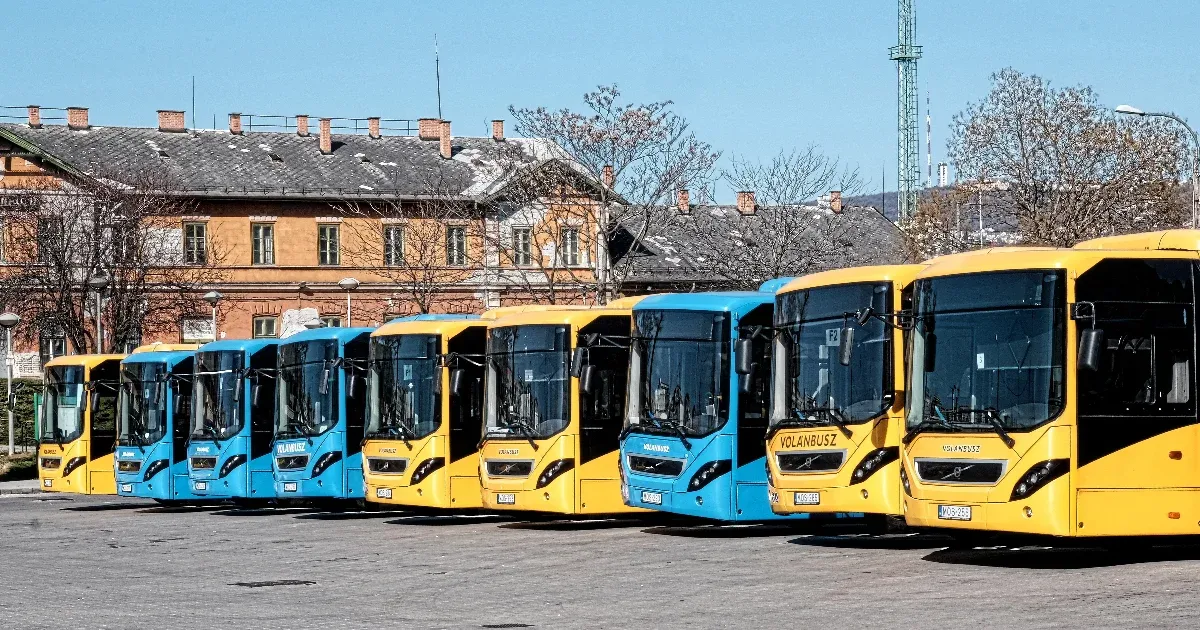Hétfőn is több tucat Volán-járat marad ki a buszsofőrök sztrájkja miatt
