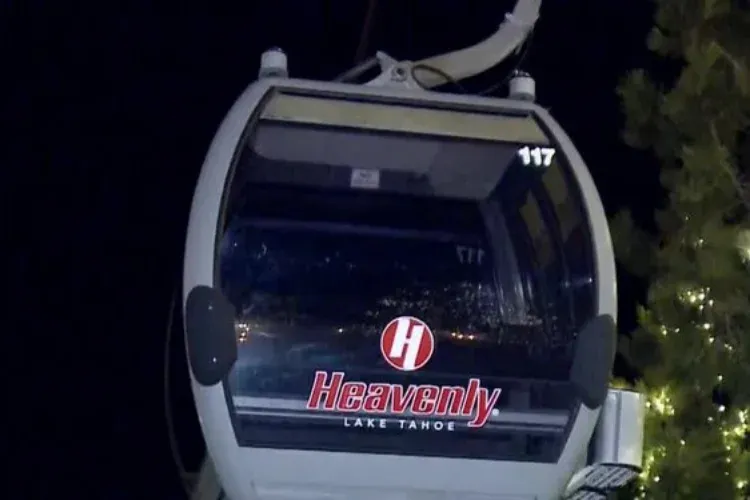 Egy egész éjszakára sífelvonóban rekedt egy nő Kaliforniában, hiába kiabált segítségért