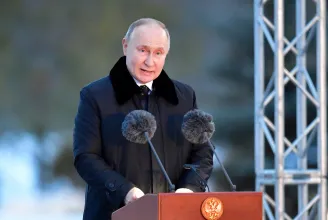 Elfogadták Putyin indulását az oroszországi elnökválasztáson