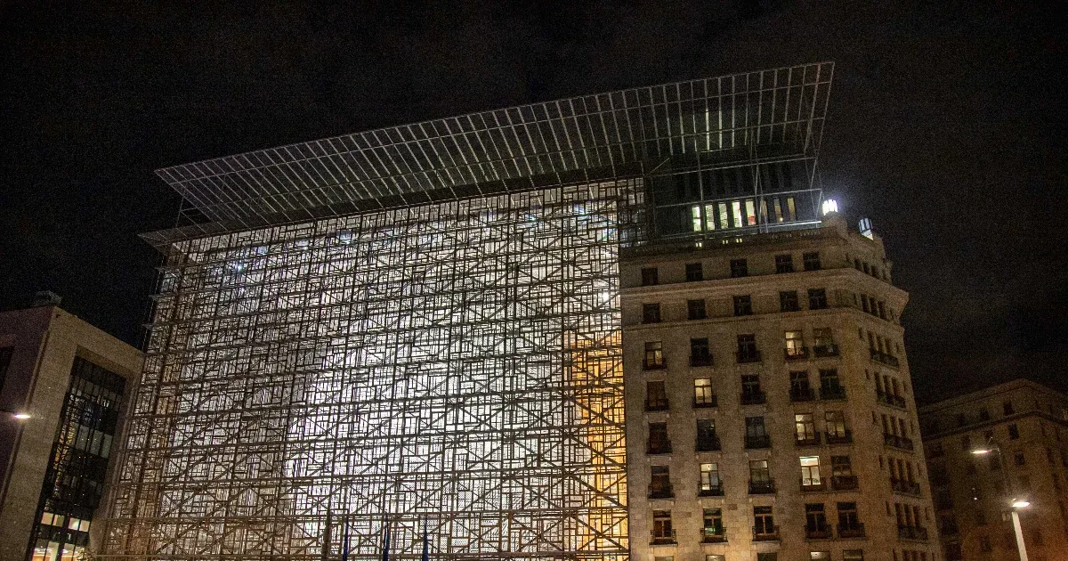 Uniós forrásból tagadták, hogy akár minden EU-pénz elzárásával próbálnák sakkban tartani Orbánt