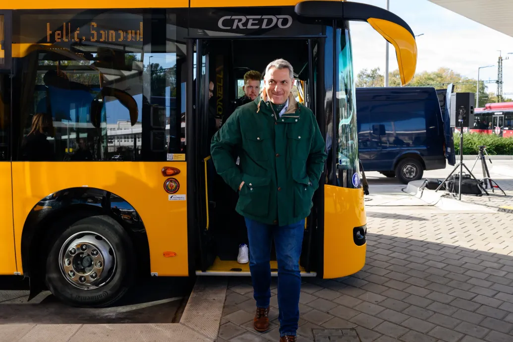 A Volánbusz-dolgozók kétnapos sztrájkja után új bérajánlattal állt elő Lázár János