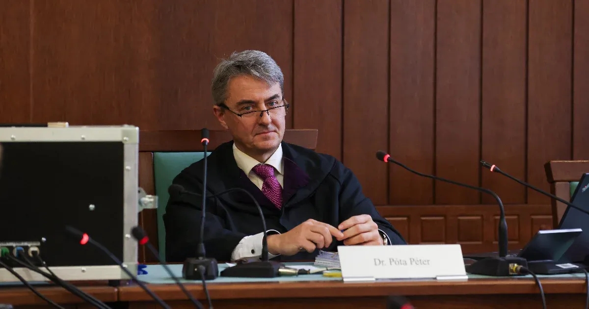 Hivatalos személy elleni erőszak miatt őrizetbe vették Portik fiát a kávés közjátéka miatt
