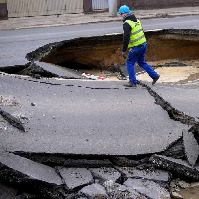 A vízvezeték hálózatot lerohasztó rezsicsökkentés most fordul általános áremelésbe