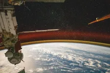 Gyönyörű dupla légkörfényt fotózott egy űrhajós