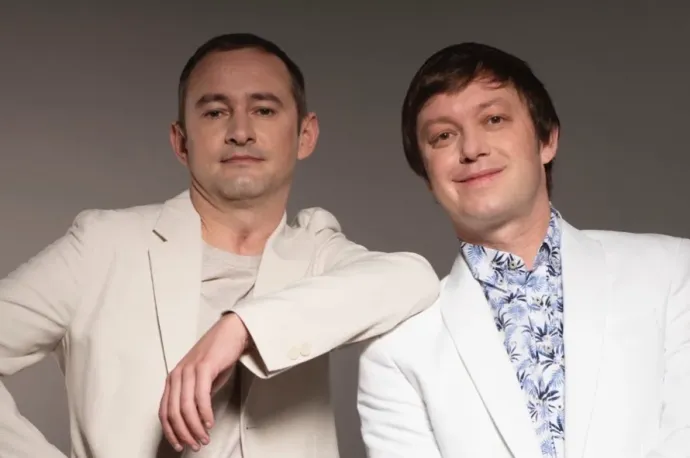 Az egyik a boldogságot keresi, a másik a feleségét! (x)