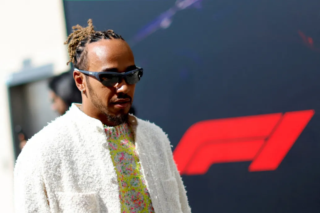 Forma-1: Lewis Hamilton a Ferrarihoz igazolhat