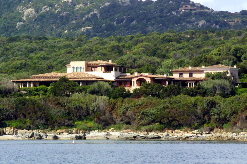 Félmilliárd euróért kínálják Silvio Berlusconi híres unga-bunga villáját Szardínián