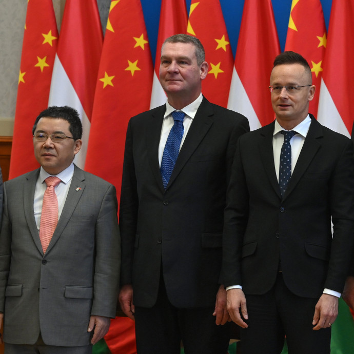 Különutas stratégiával megy neki Magyarország a kihívásnak, amit a kínai járműipar európai nyomulása jelent