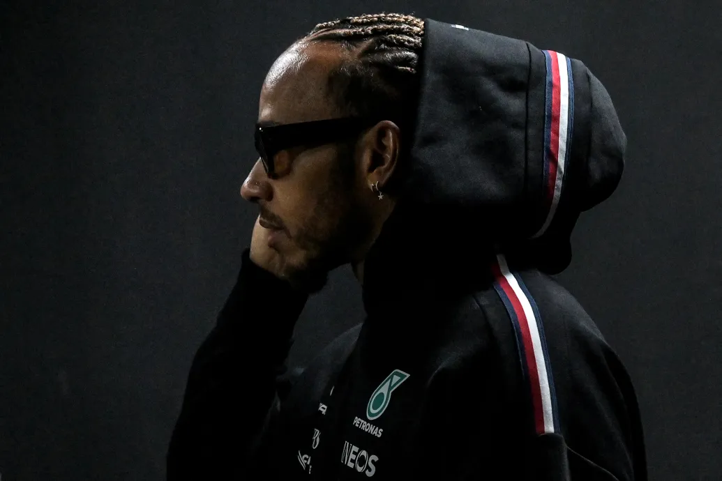 Miért és hogyan választotta Lewis Hamilton a Ferrarit?