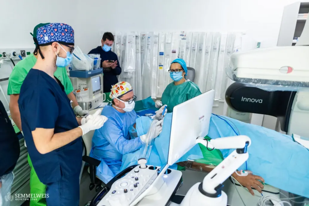 Először kezeltek mellékpajzsmirigy-megnagyobbodást egy speciális hőkezeléssel a Semmelweis Egyetemen