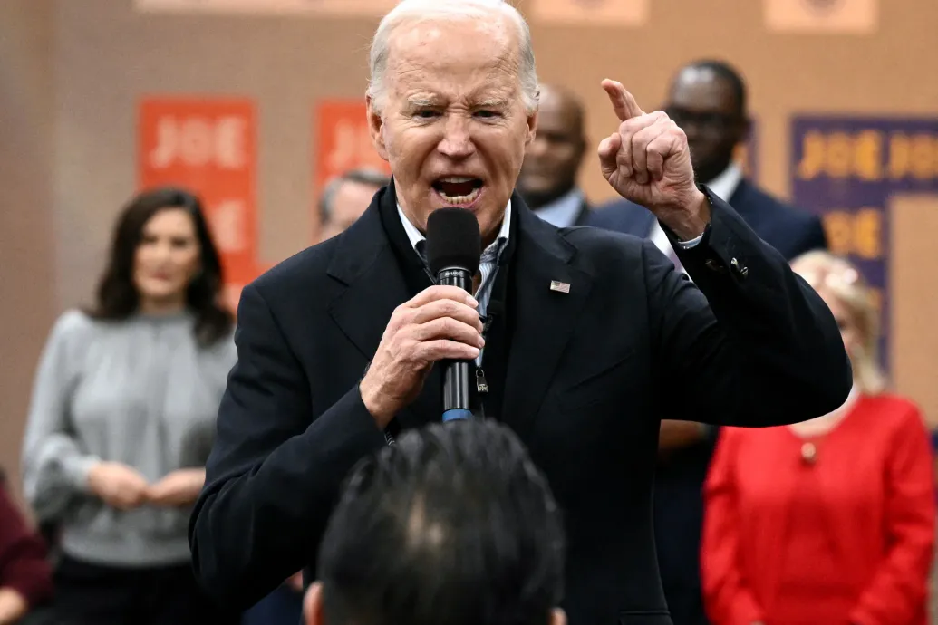 Beteg fasz, kibaszott seggfej – zárt ajtók mögött állítólag nem fogja vissza magát Biden, amikor Trumpról van szó