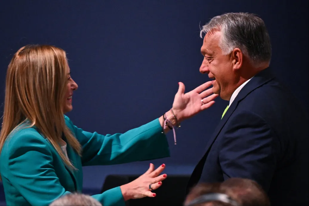 Belép a Fidesz Meloniék európai pártcsaládjába az EP-választások után, állítja Orbán