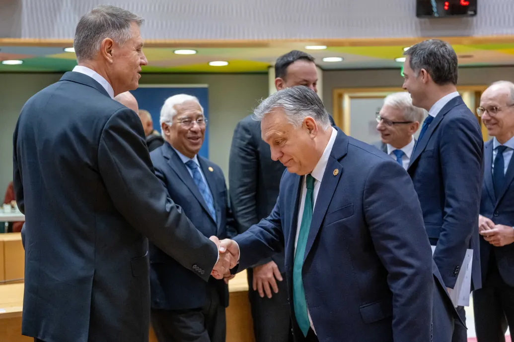 Jó zsaru, rossz zsaru: így nyomta át Orbánon az EU az 50 milliárd eurós ukrán támogatást