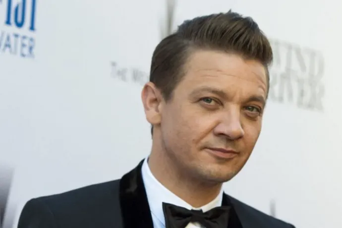 Jeremy Renner megnyugtatta a Marvel-rajongókat: elég erős ahhoz, hogy visszatérjen a súlyos balesete után