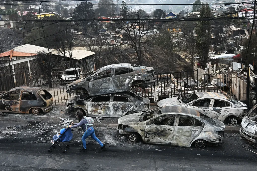 Több mint 100 halálos áldozatot követeltek a tomboló erdőtüzek Chilében