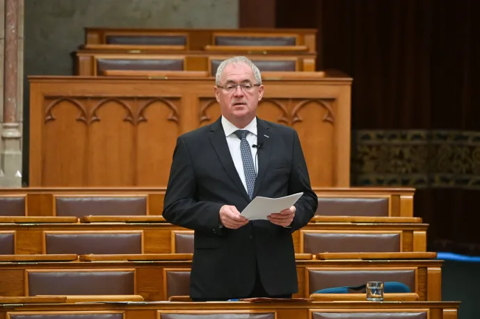 Fidesz-frakció: Fazekas Sándor elírta a 2,1 forintnyi készpénzről szóló vagyonnyilatkozatát