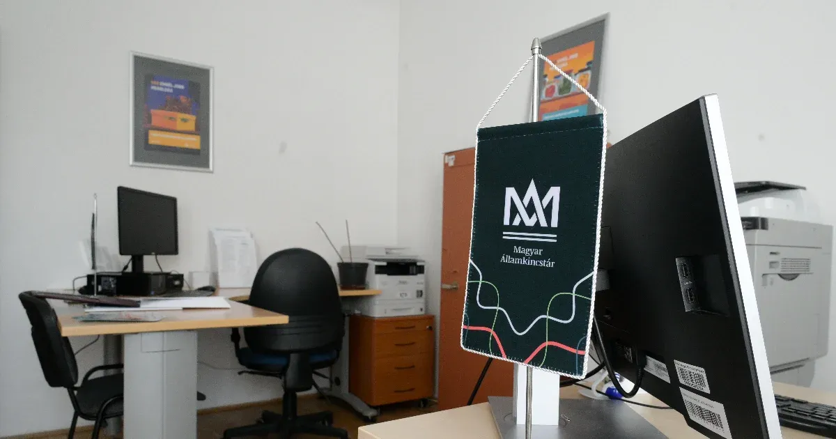 Újra megindultak a magyarok az állampapírokért, miután kiderült, hogy lerontják a prémium sorozat kamatszintjét