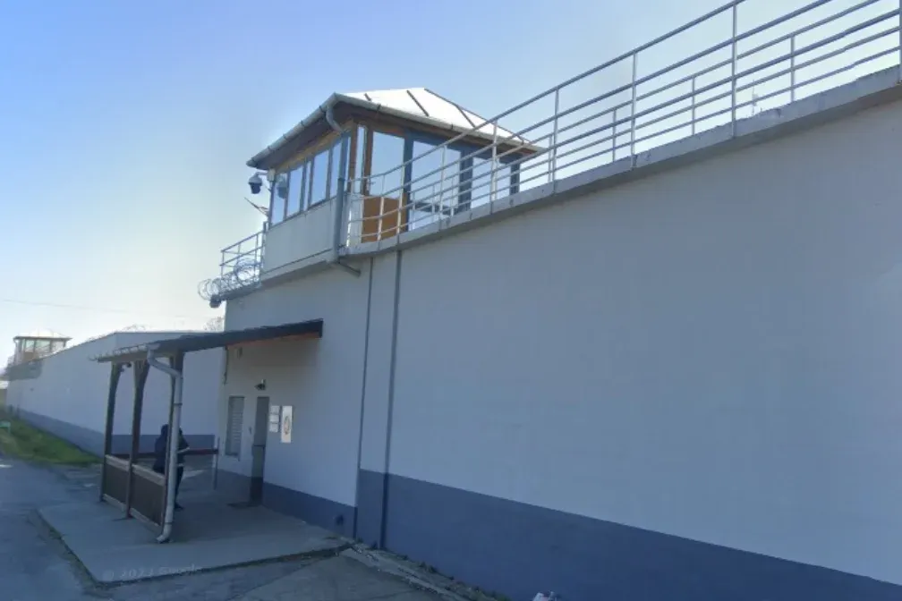 Megölte társát egy pszichiátriai beteg fogvatartott a tököli börtönben