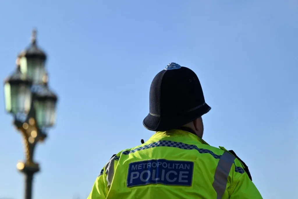 Nemi erőszakkal és emberrablással vádolják a Metropolitan Police volt rendőrét