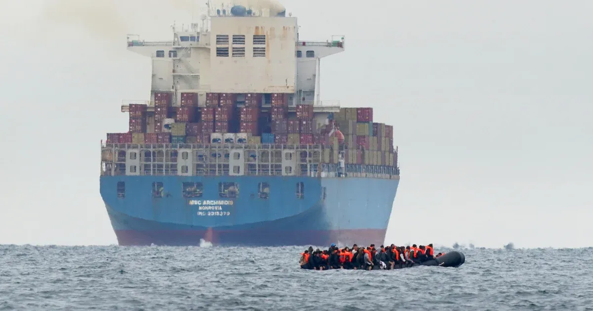 A brit kormány eltökélte, hogy Ruandáig reptetné az illegális bevándorlókat A brit kormány eltökélte, hogy Ruandáig reptetné az illegális bevándorlókat
