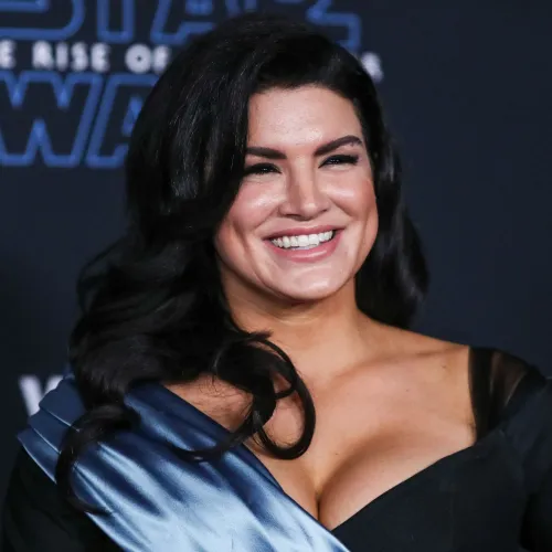 After: A Mandalorianből a tweetjei miatt kirúgott színésznő Elon Musk segítségével perli a Disney-t