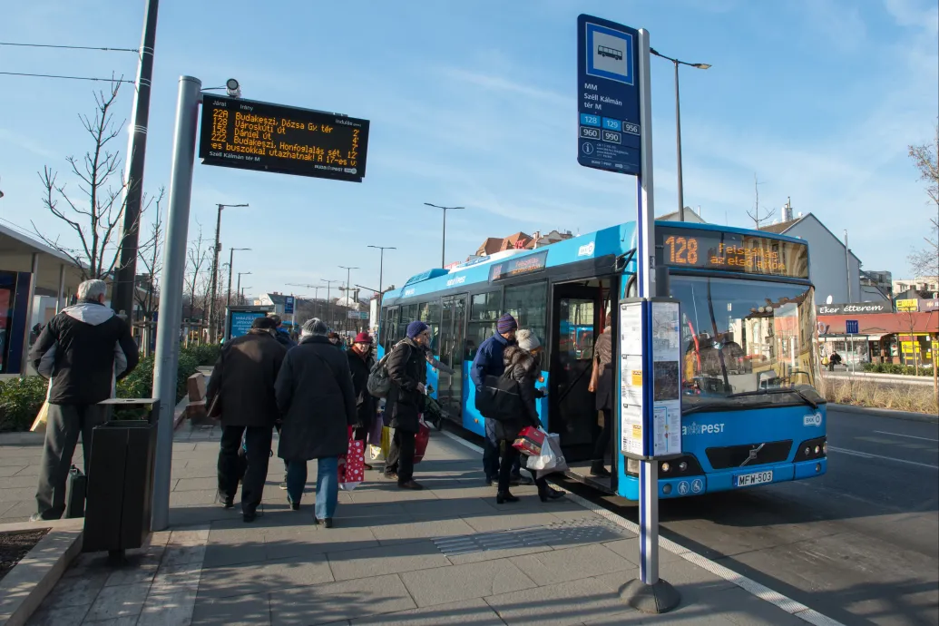 Felmerült az első ajtós felszállás kiterjesztésének megszakítása a BKK-nál, de nincs még döntés