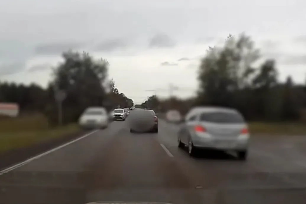 Engem ugyan el nem kaptok – gondolta a 30 kilométeren keresztül 140-nel menekülő sofőr, de tévedett