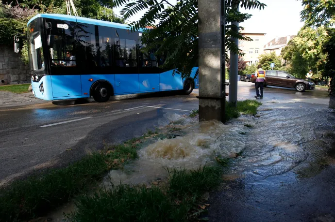 Magyarországon a víz negyede csak úgy elfolyik a semmibe a vízhálózatból