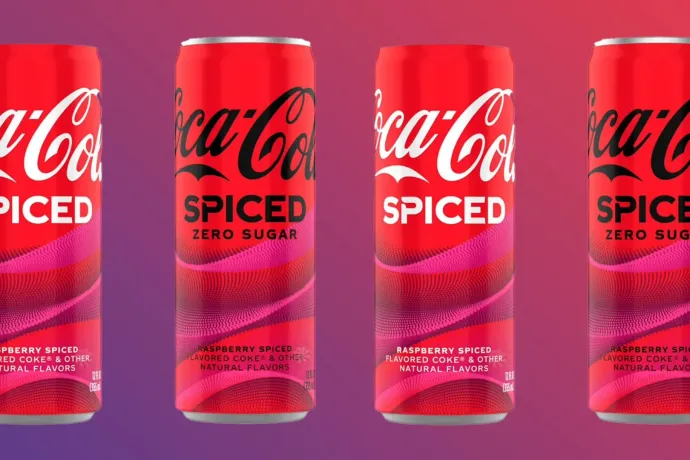 Jön a Coke Spiced, a fűszeres-málnás kóla