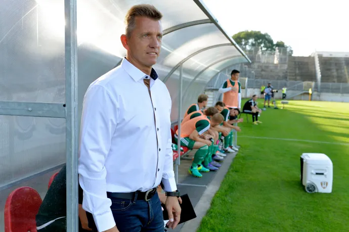 Újpest FC: két nappal a tulajdonosváltás után lecserélték a vezetőedzőt, visszatért Mészöly Géza