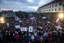 Nagy vita és tüntetések után végül megszüntették a szlovák különleges ügyészséget