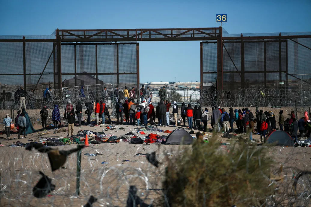 Beindult a trumpista bevándorláskampány, ami Ukrajnát is elsüllyesztheti