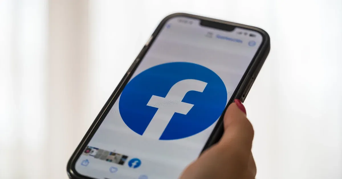 Valami nincs rendben a Facebooknál: most a chatablakokat nem engedi bezárni