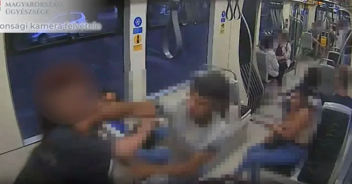 Hárman támadtak meg egy nőt egy budapesti villamoson, az egyikük annyira fiatal, hogy nem is büntethető