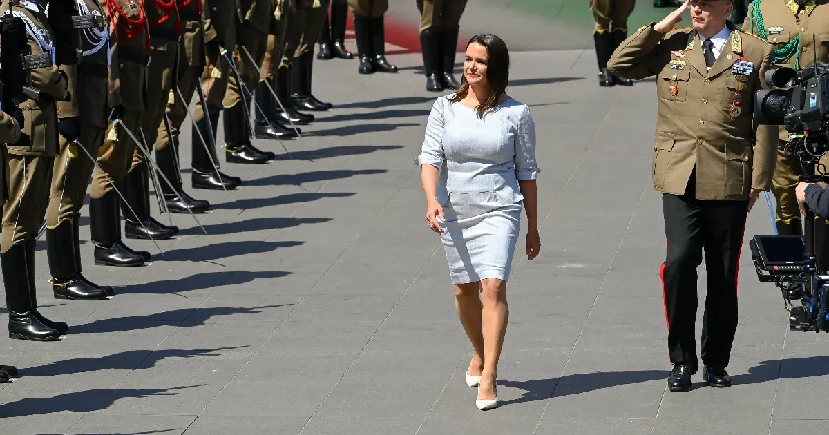 A Momentum, az MSZP, a DK és a Jobbik is alkotmányt módosítana, hogy közvetlenül lehessen megválasztani a köztársasági elnököt A Momentum, az MSZP, a DK és a Jobbik is alkotmányt módosítana, hogy közvetlenül lehessen megválasztani a köztársasági elnököt