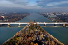 Hétfőn lezárnak egy sávot az Árpád hídon, a felújítás várhatóan 40 napig fog tartani