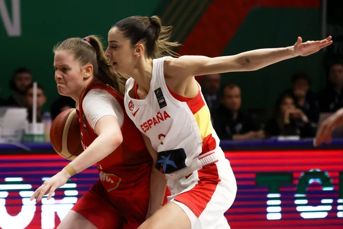 Teljes lefagyás, 22 pontos előnyről kaptak ki a női kosarasok, oda az olimpia