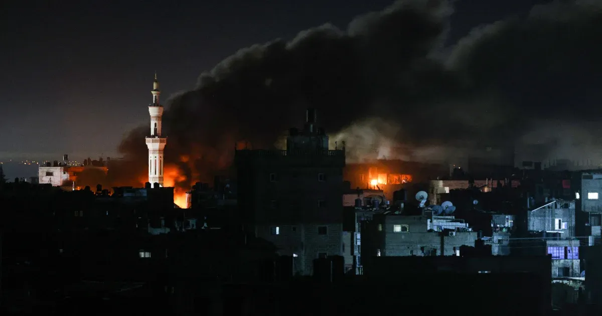 Izrael megtámadta Rafah városát, legalább 37-en meghaltak, két túszt kiszabadítottak
