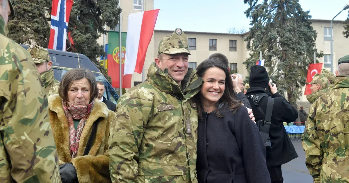 Novák Katalin alezredes férje a honvédségnél marad