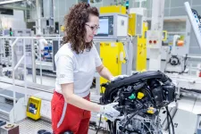 Megkezdődtek a bértárgyalások a győri Audinál: a szakszervezet 12 százalékos béremelést kér, a vállalat 5,3-at adna