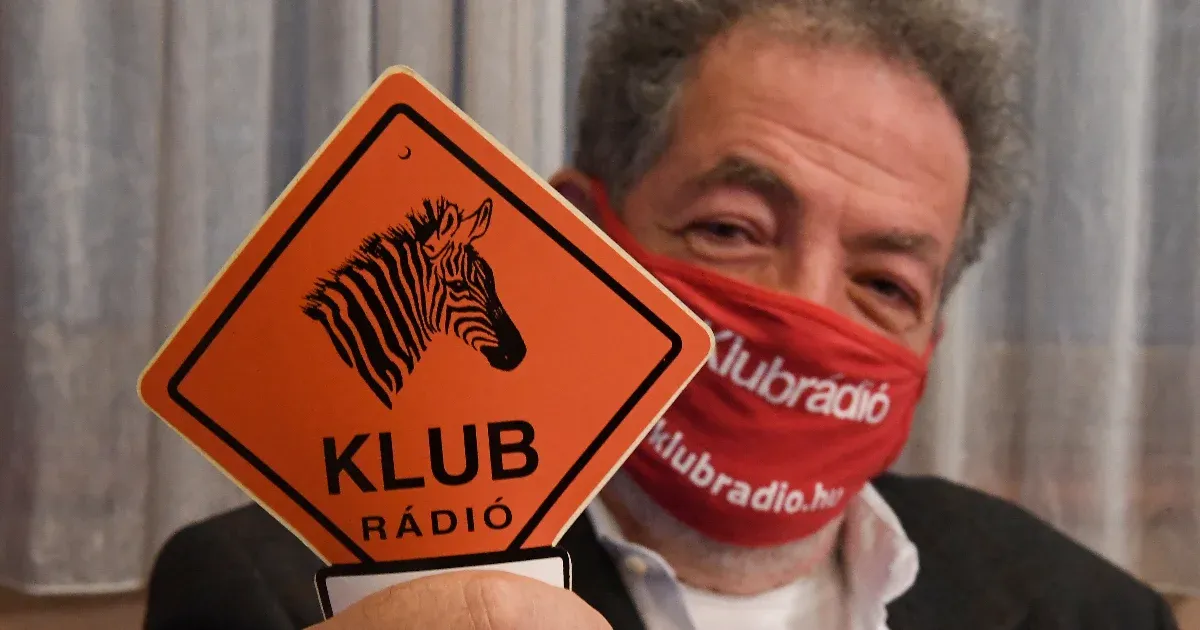 Leszedték a Klubrádió oldaláról a kurvás-bútorcserés véleménycikket, amire ráugrott a Fidesz-média