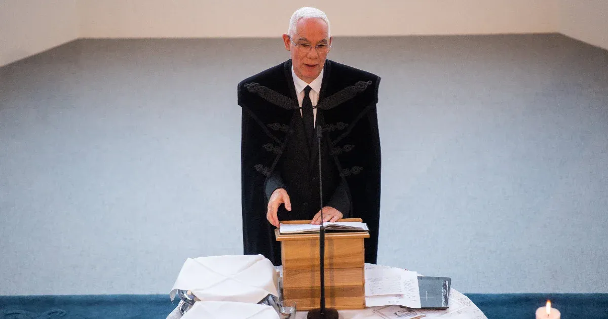 Majority of Hungarian Reformed Church leaders in favour of Zoltán Balog staying in office, but it is still unclear whether he will do so