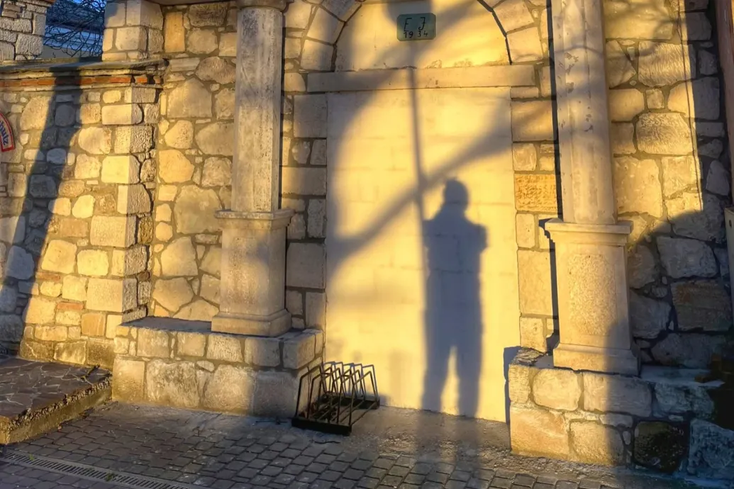 Egy fotó és négy betű leplezte le, hova vonult el Balog Zoltán