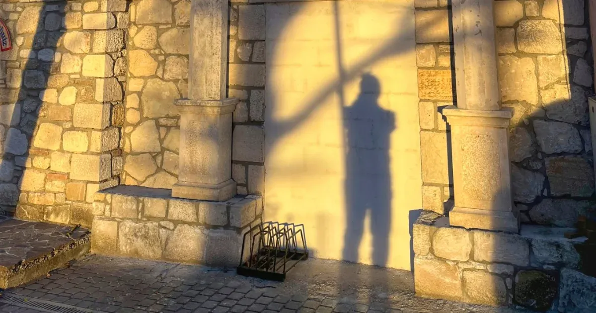 Egy fotó és négy betű leplezte le, hova vonult el Balog Zoltán