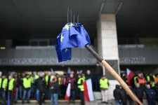 Lényegtelen, hogy az EB visszavonta a rovarirtók használatának korlátozásáról szóló jogszabályt