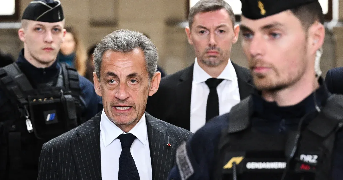 Fél év letöltendőt és fél év felfüggesztettet kapott Nicolas Sarkozy volt francia elnök