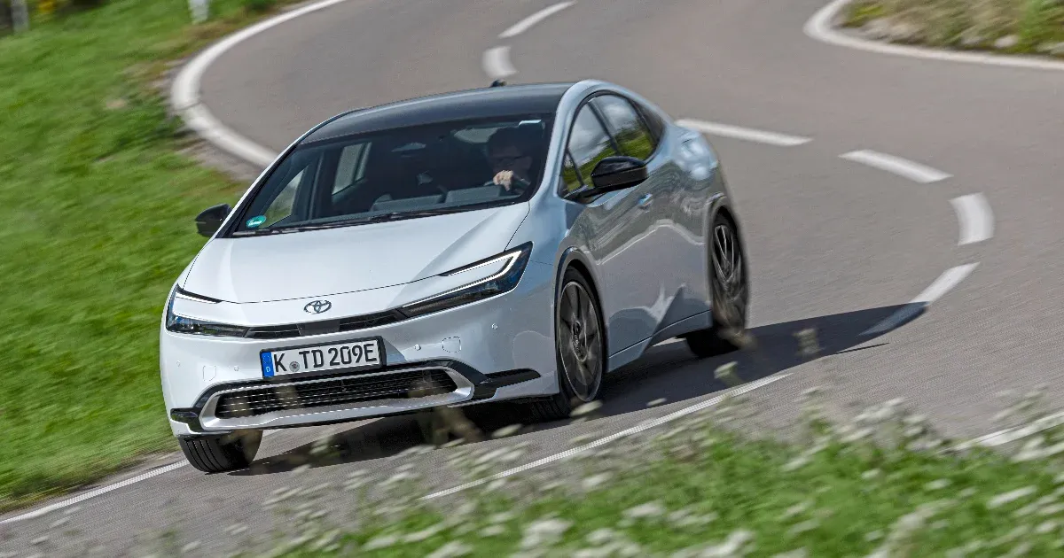 Elődei szinte elpusztíthatatlanok, de milyen a vadonatúj Toyota Prius?