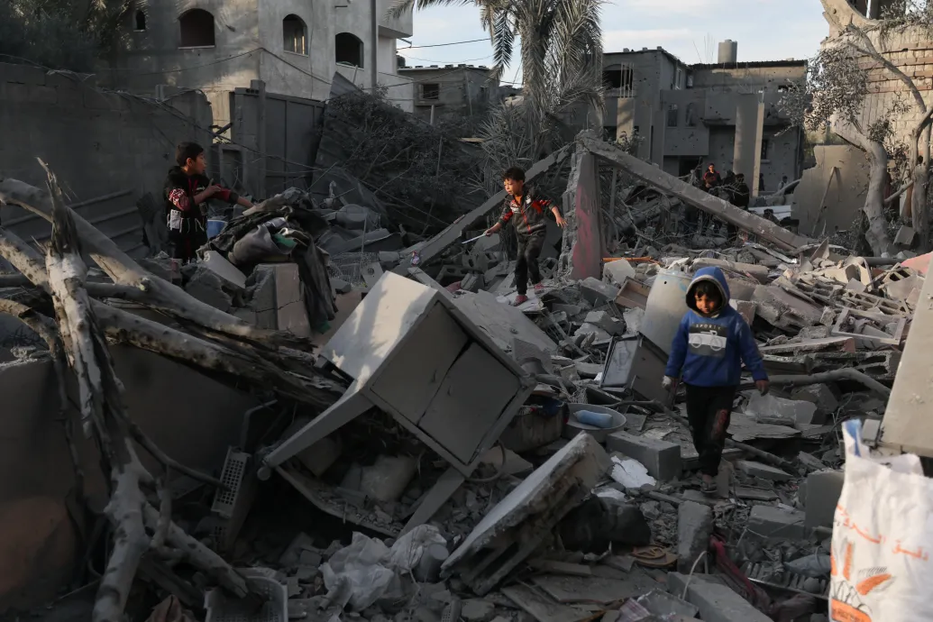 Netanjahu erőteljes fellépést ígér Rafahban