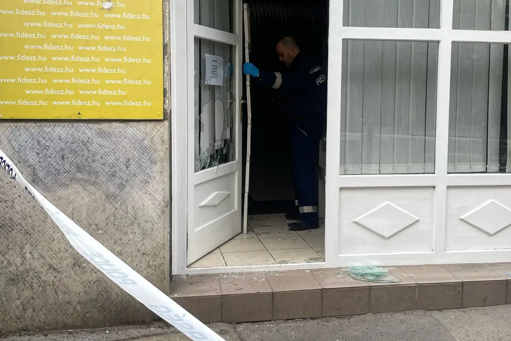 Megrongálták a Fidesz-KDNP józsefvárosi pártirodáját
